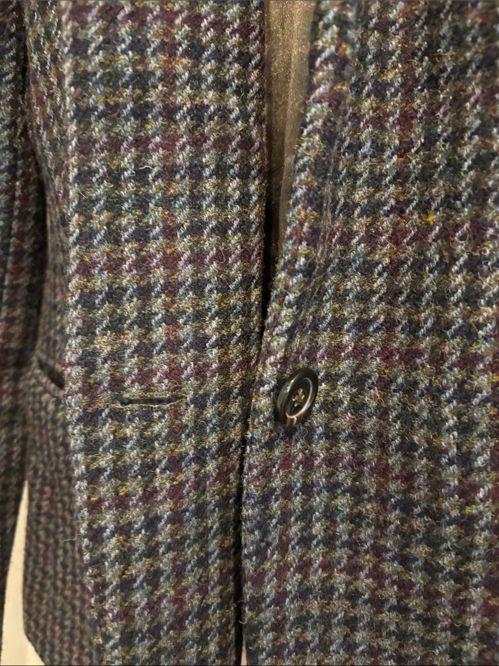J. Crew single button closure blazer. Size 6. 100% wool. Fully lined. - Picture 5 of 9
